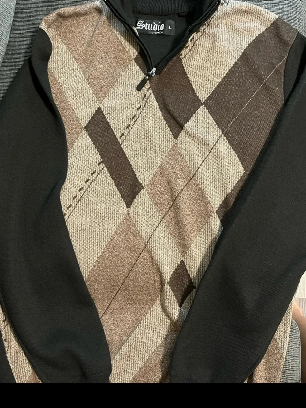 Banana Republic Men's Crewneck Sweaters in Black, Brown, Light Blue, and Gray